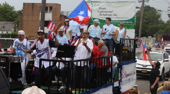 Invitan al Desfile Puertorriqueño Hispano este domingo en Brentwood