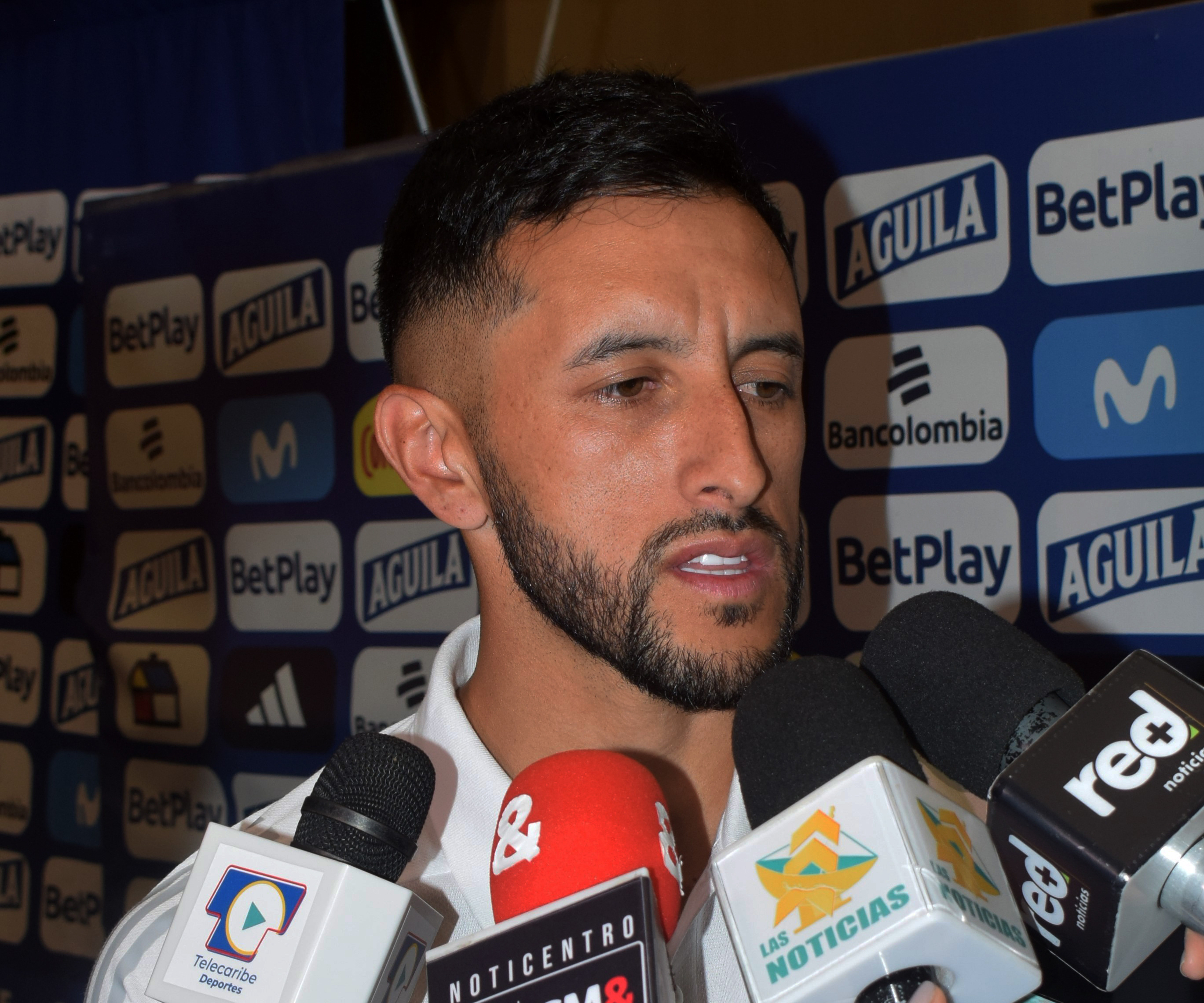 Colombia examina a EEUU y Bolivia antes de Copa América