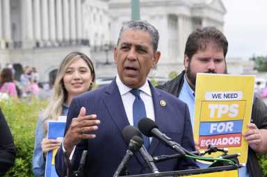 Conceder el TPS a ecuatorianos piden congresistas a Biden