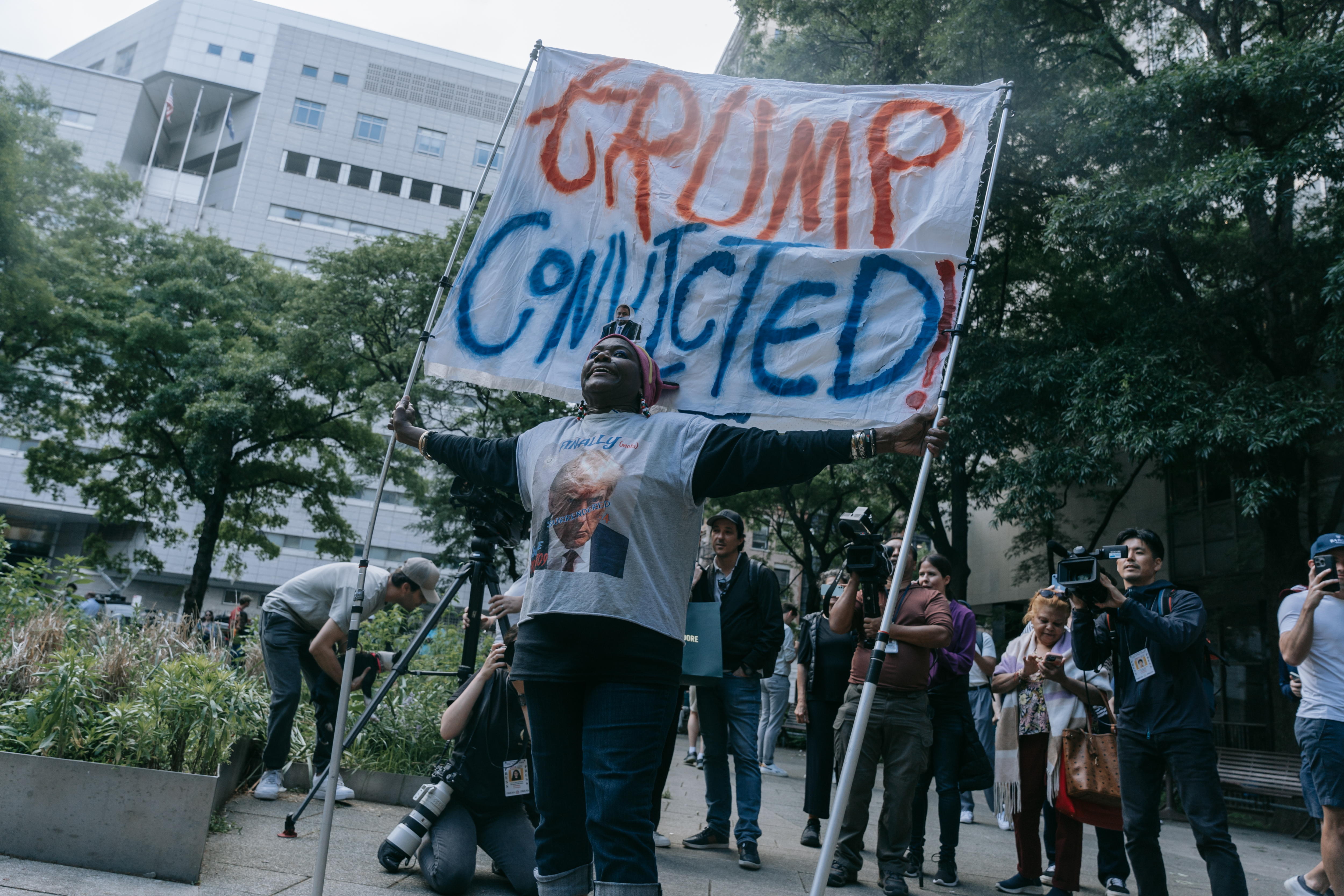 Trump declarado culpable de falsificar documentos para silenciar aventura con actriz porno
