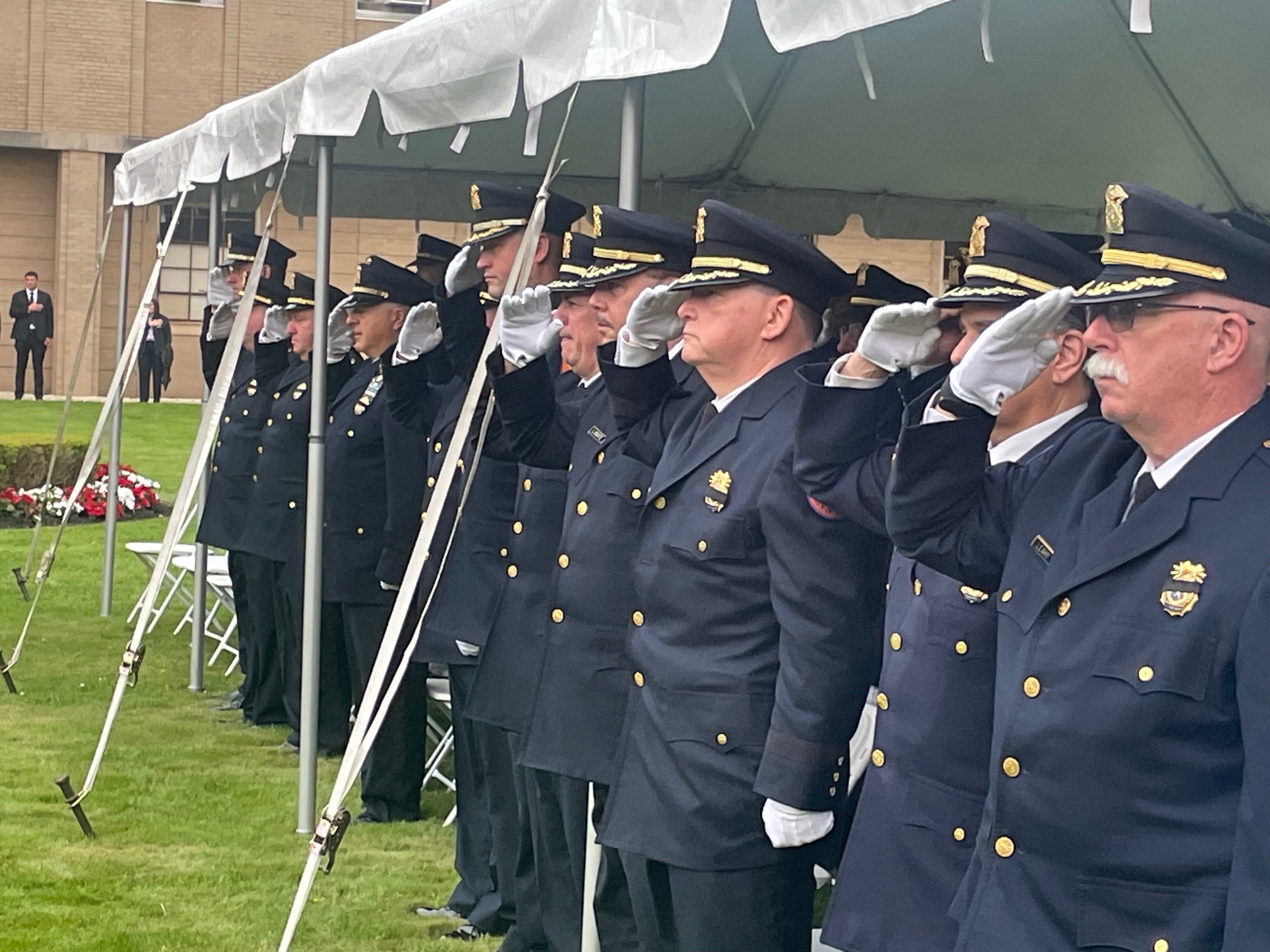 Caucus Minoritario en ceremonia conmemorativa de la policía de Nassau
