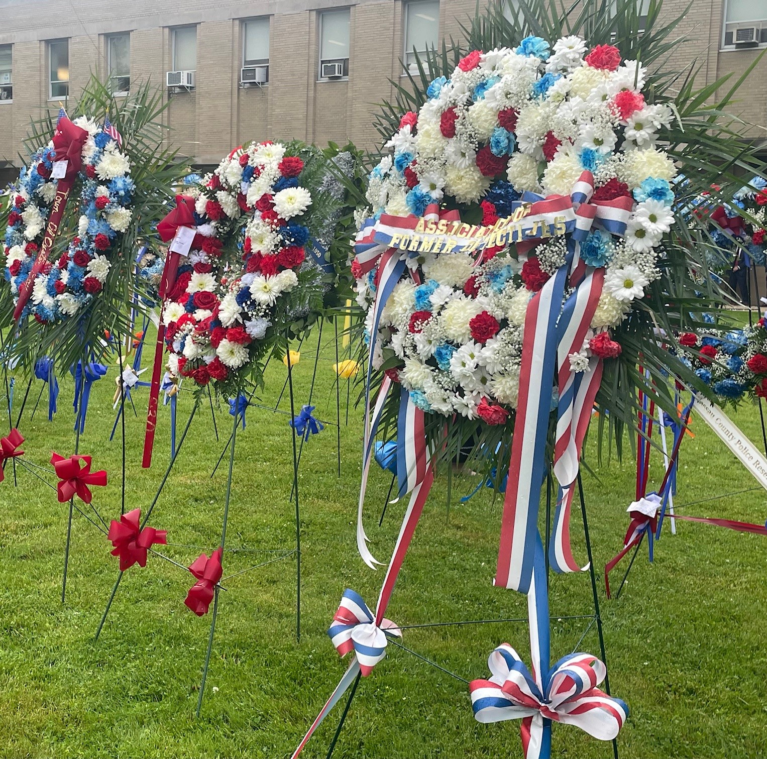 Caucus Minoritario en ceremonia conmemorativa de la policía de Nassau