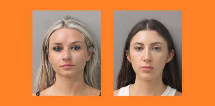 Arrestadas por atacar y robar a mujer en su casa de Franklin Square