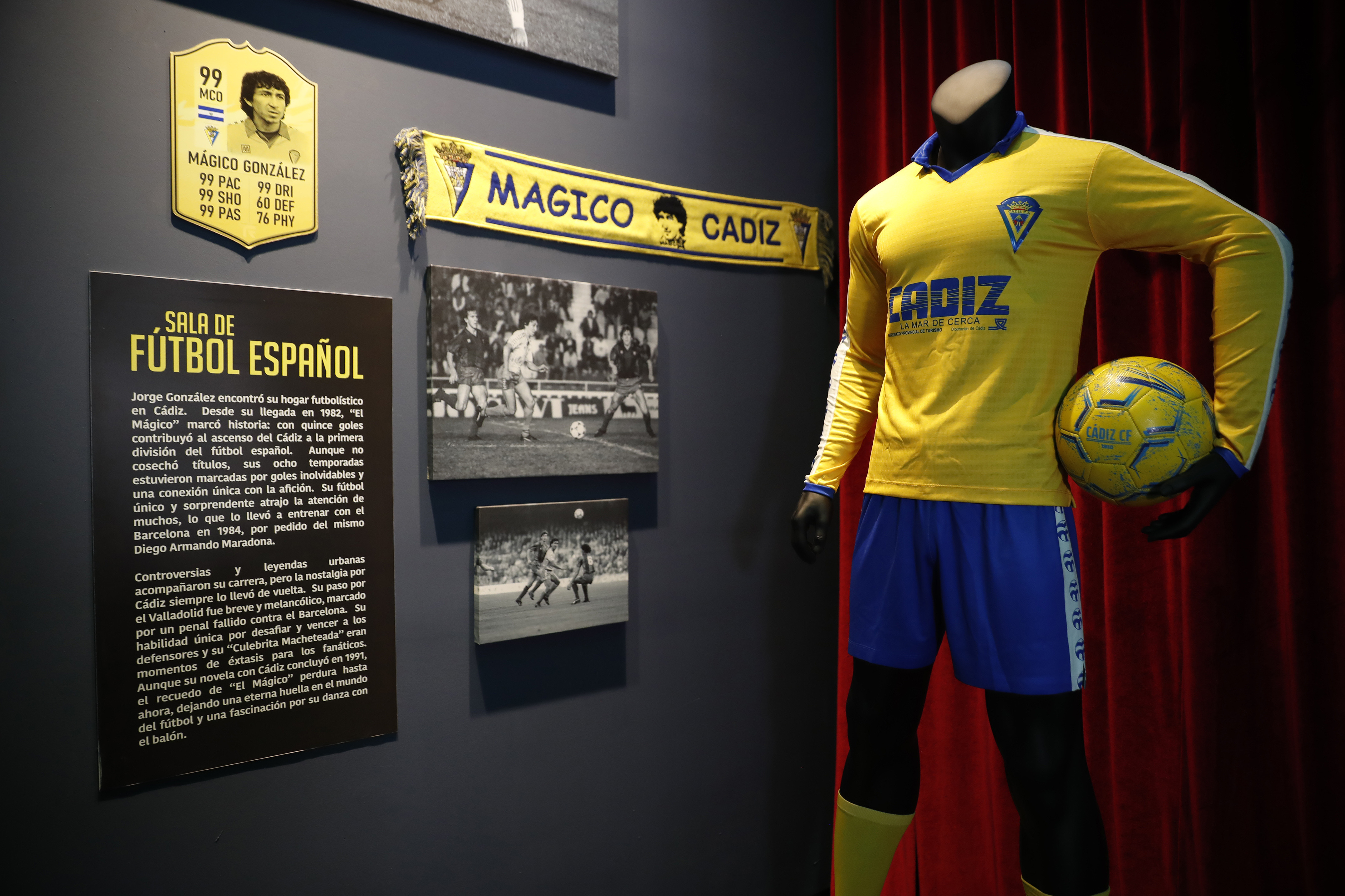 El museo y la estatua de 'El Mágico' González, leyenda salvadoreña