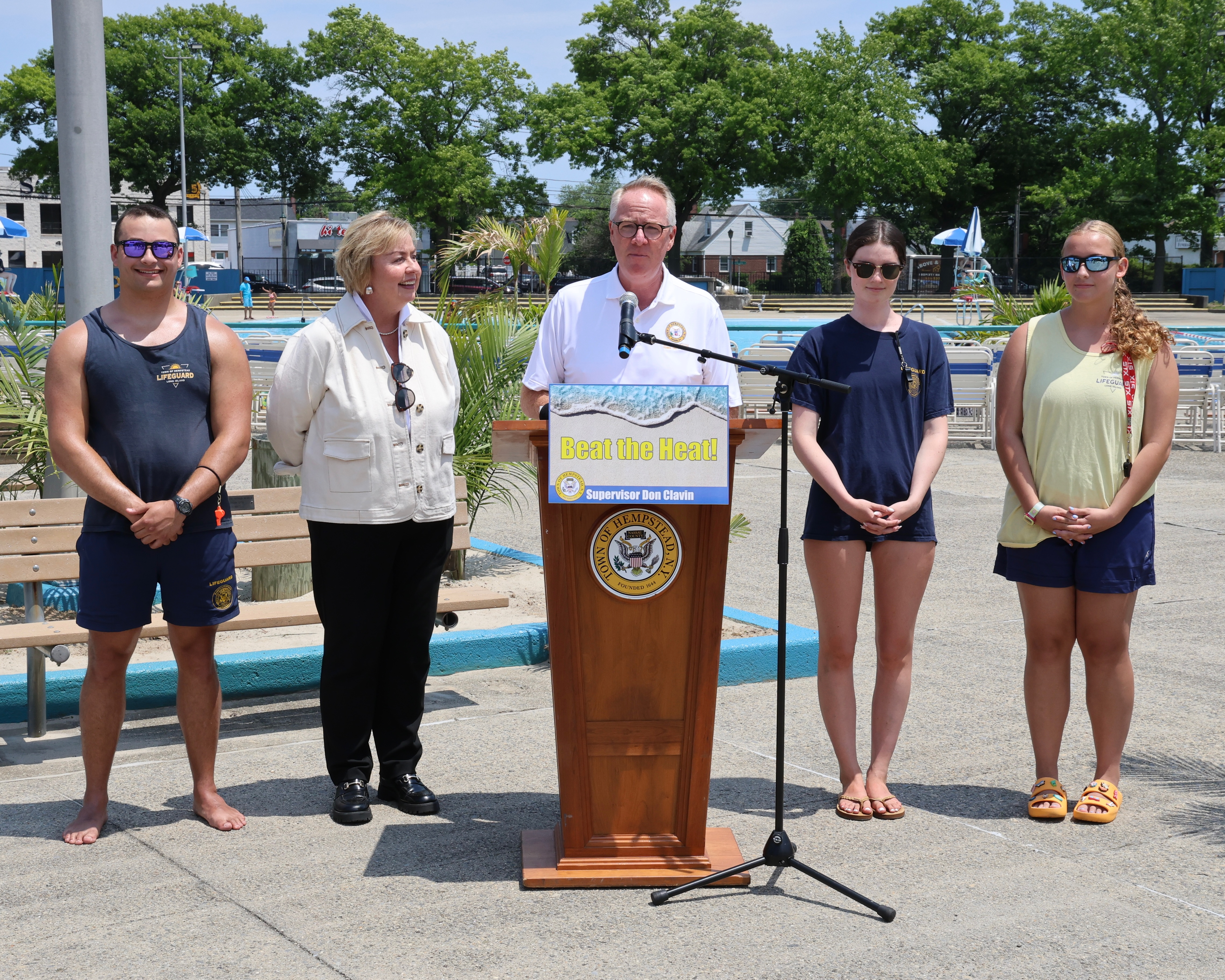 Town de Hempstead abre Centros de Enfriamiento y extiende horarios en playas y piscinas