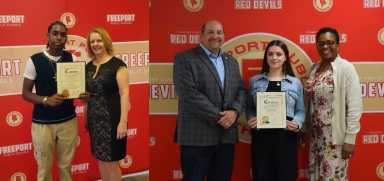 Graduados de Freeport High School reciben premio del condado de Nassau