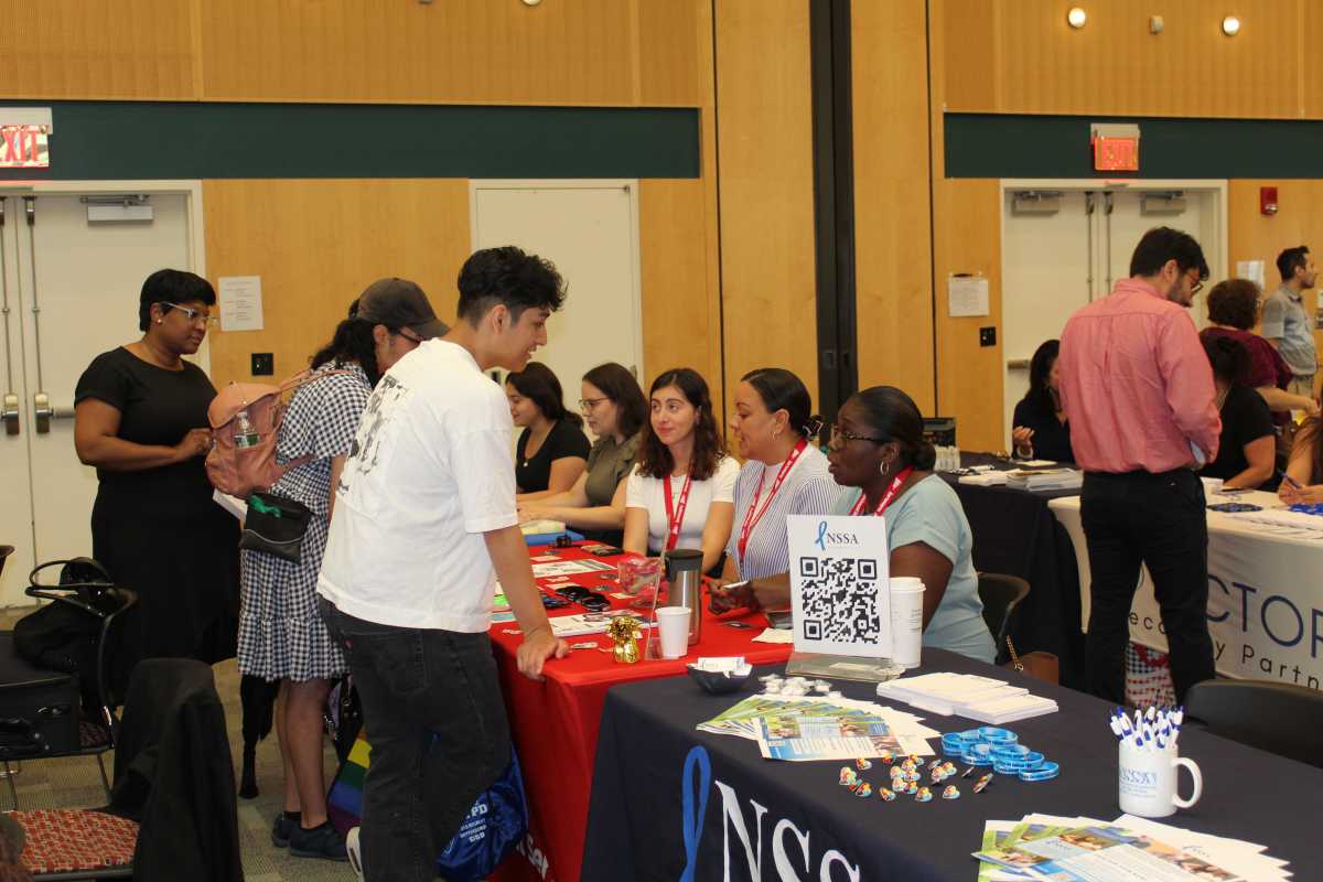 HWCLI organiza exitosa feria de empleo en Farmingdale