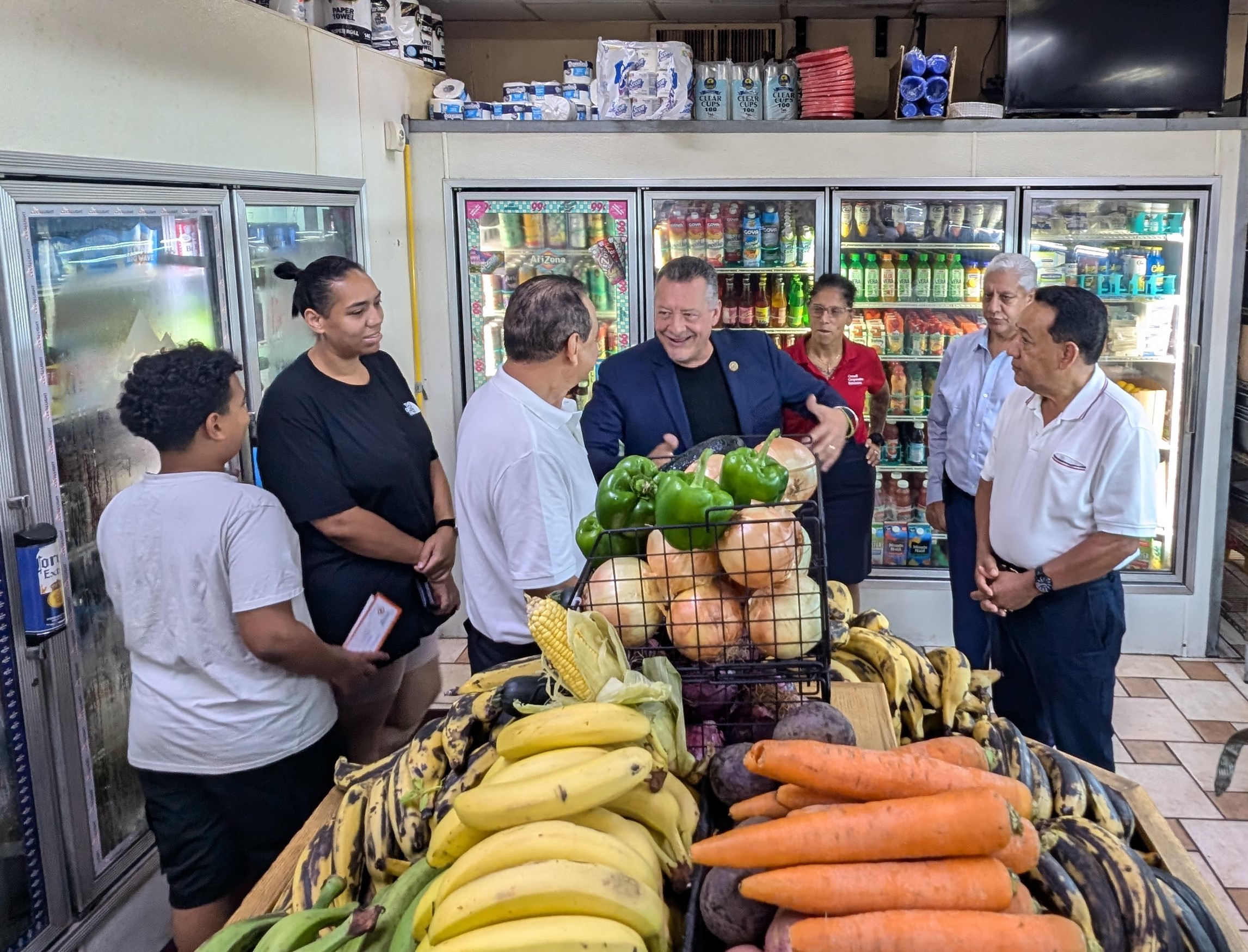 Bay Shore Deli se une a programa que promueve el acceso a alimentos saludables en comunidades desfavorecidas
