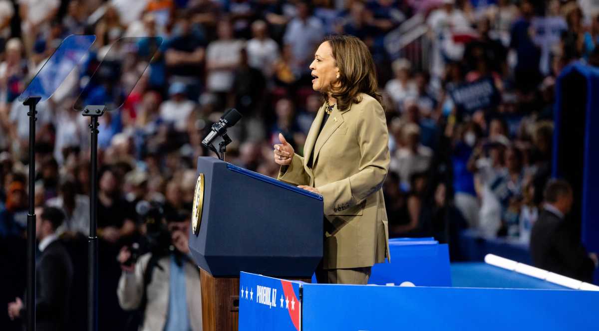 Biden respalda a Harris para eliminar impuestos a las propinas de los trabajadores