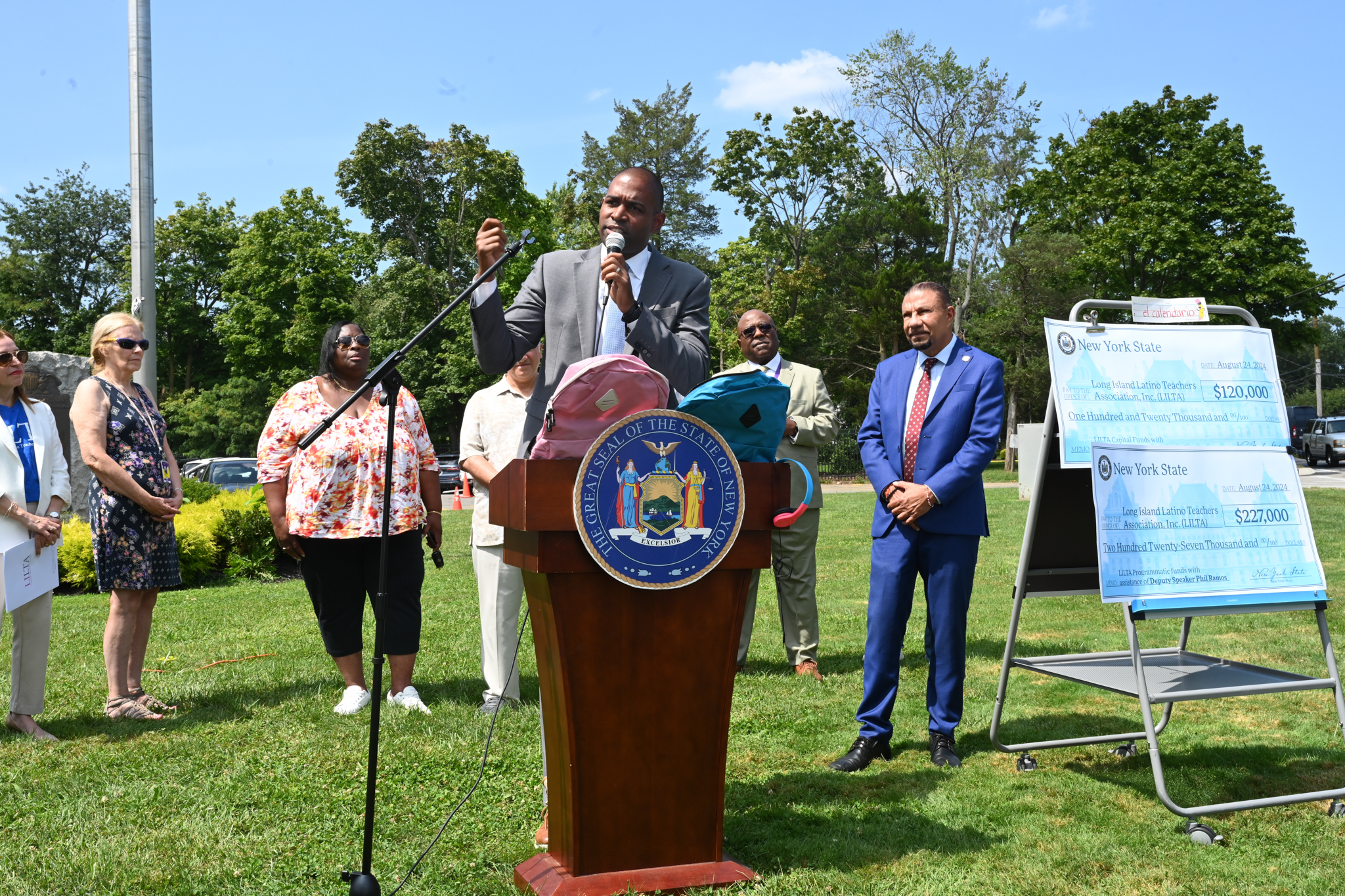Vicepresidente Phil Ramos anuncia inversión de $347,500 en la Asociación de Maestros Latinos de Long Island
