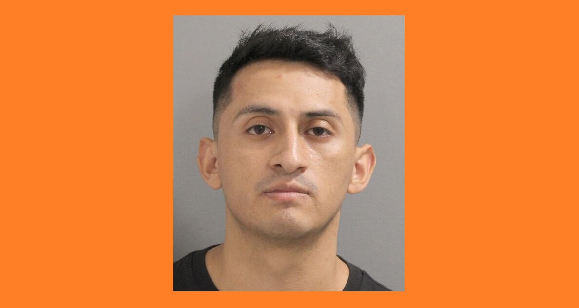 Hispano arrestado en redada de tráfico sexual y drogas en Hicksville
