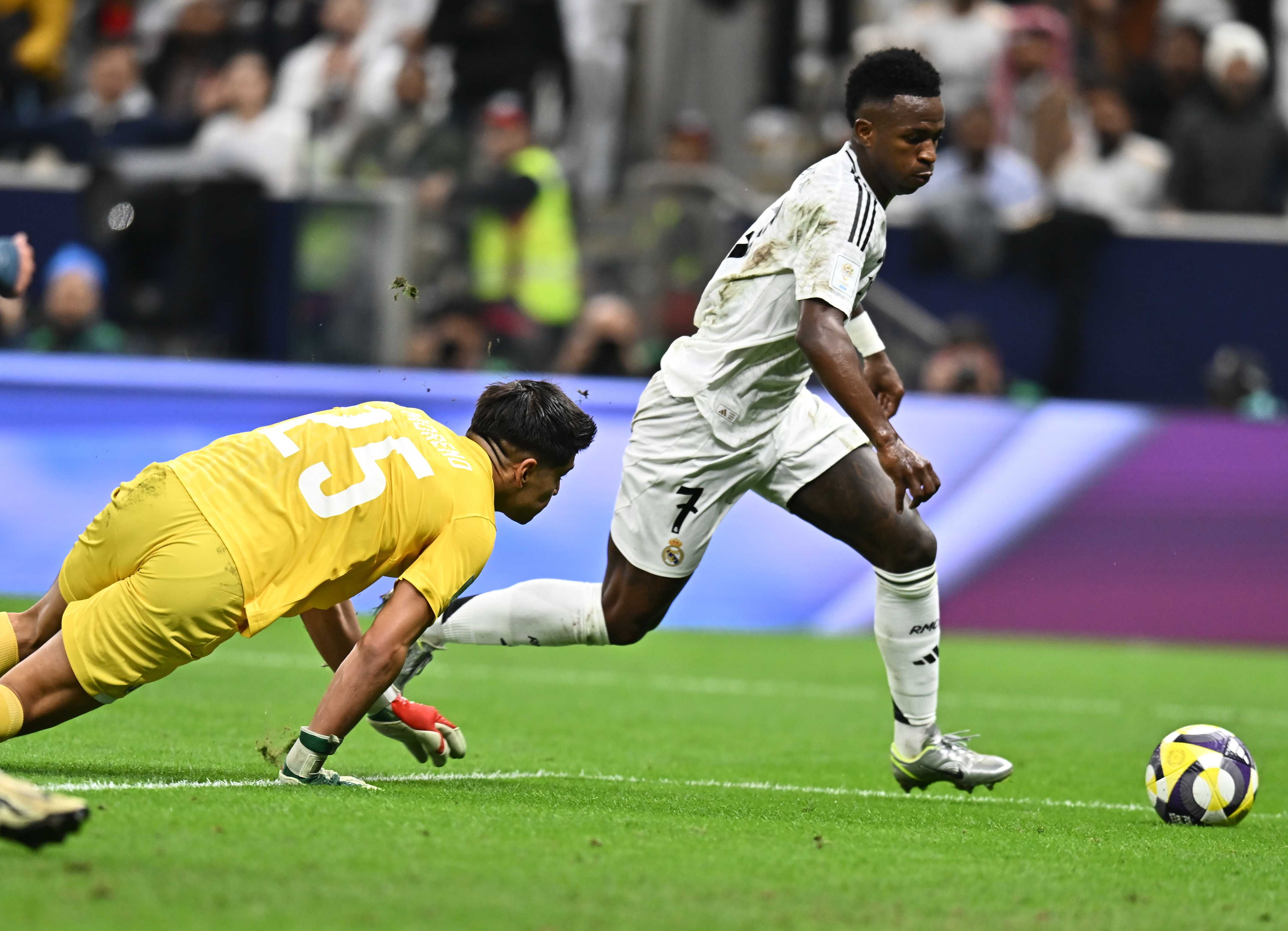 Real Madrid golea a Pachuca y levanta su cuarta Copa Intercontinental