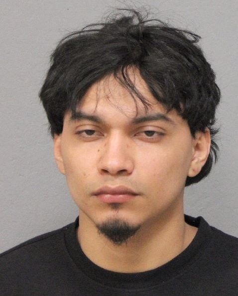Hispano arrestado en Uniondale por posesión de drogas y navaja
