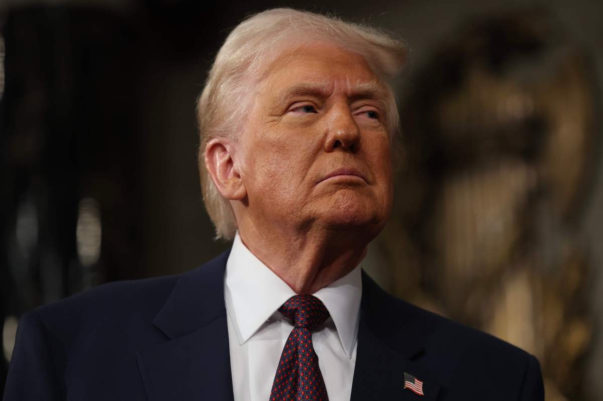 Trump pide fondos federales para deportaciones masivas y reivindica sus aranceles