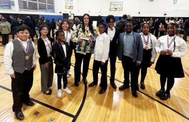 Más de 650 estudiantes compiten en evento de debates en Uniondale