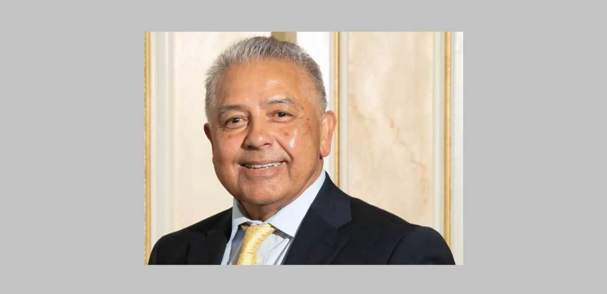 Mateo Flores candidato para un puesto en la Junta de Educación de Westbury