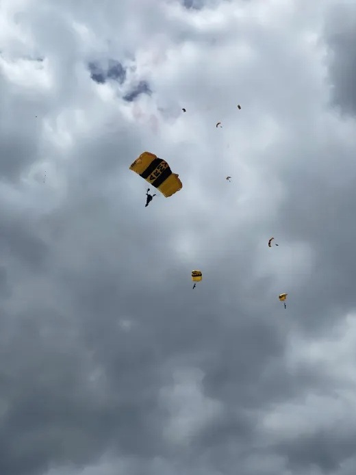 La comunidad de Long Island se reúne en Jones Beach para celebrar Memorial Day