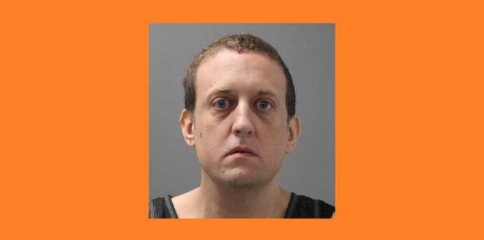 Exempleado escolar en Lindenhurst acusado de abuso sexual de un menor