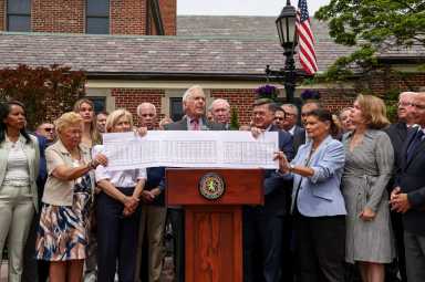 Ejecutivos de Nassau y Suffolk rechazan los cambios en las elecciones locales de parte del estado de NY