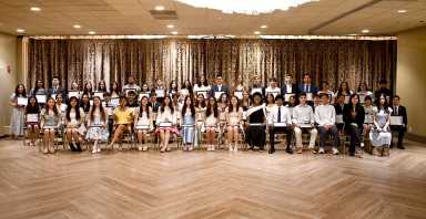 Rinden homenaje a los mejores estudiantes del 2025 en Nassau