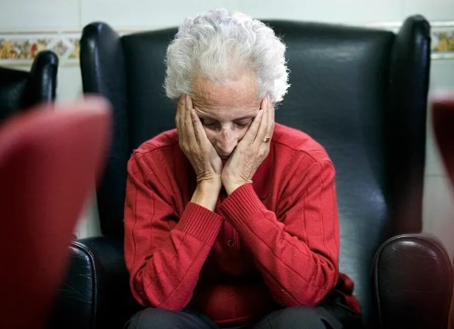 Los latinos son más propensos a vivir con Alzheimer u otra demencia