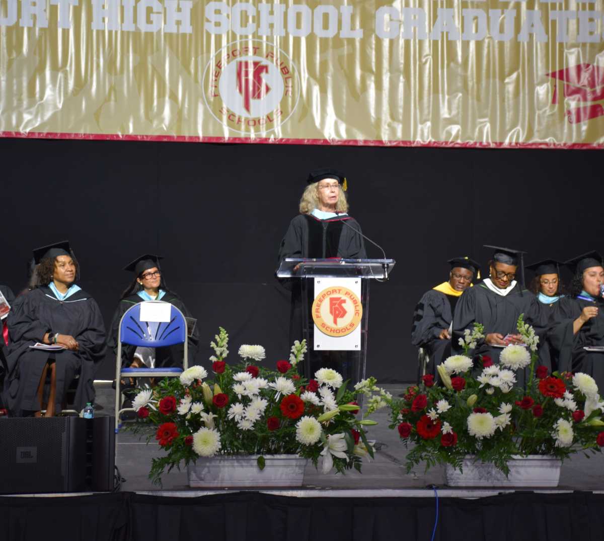 Felicitaciones a los graduados de la Clase 2025 de Freeport High School