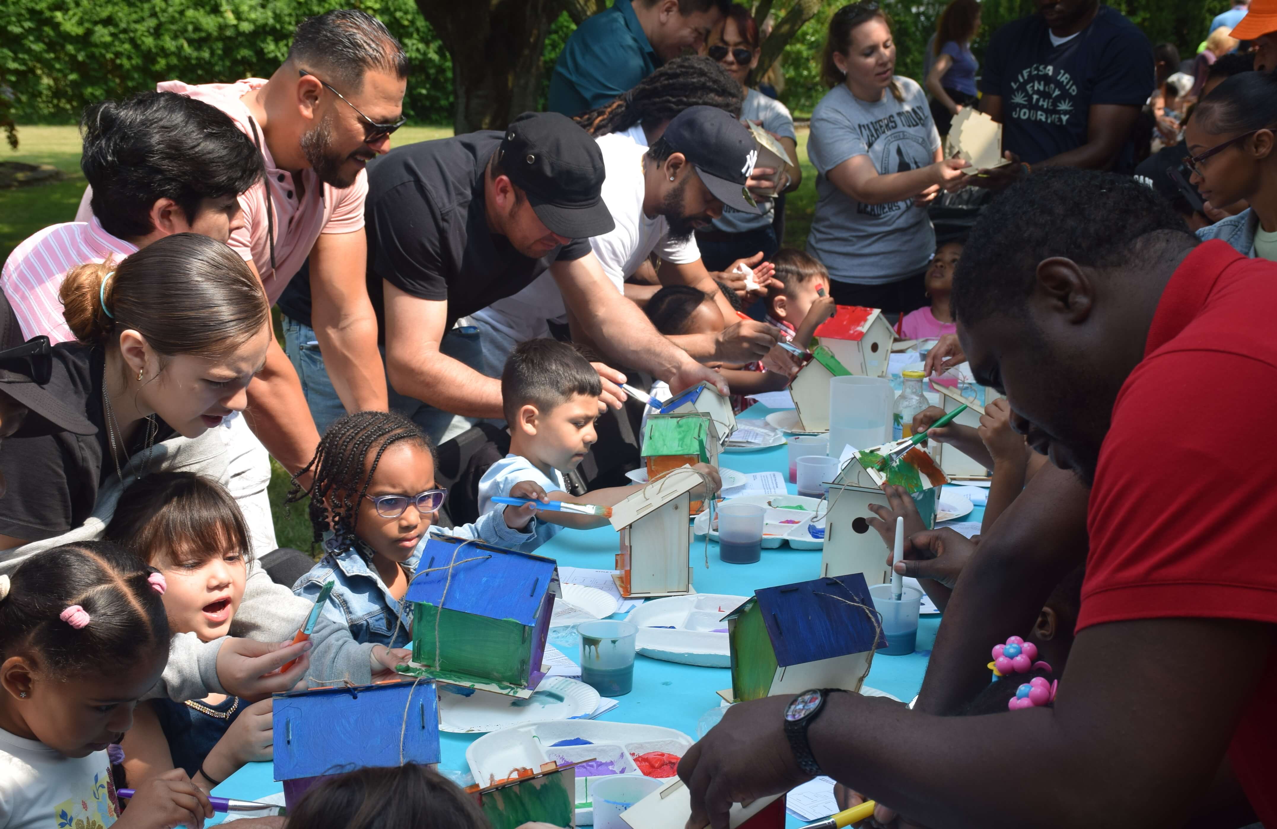 Estudiantes de Pre-K de Amityville celebran el Día del Padre