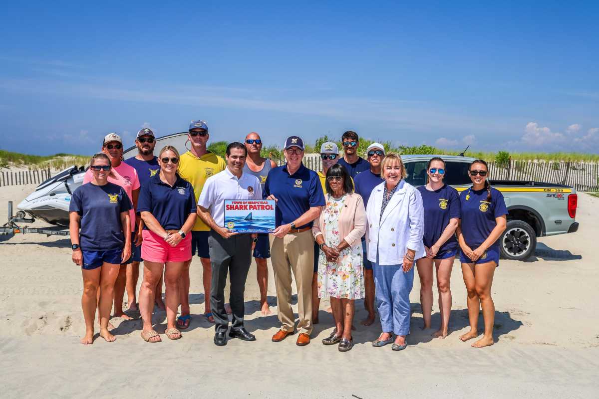 Town de Hempstead amplía la 'Patrulla de Tiburones' tras reciente avistamiento en la playa