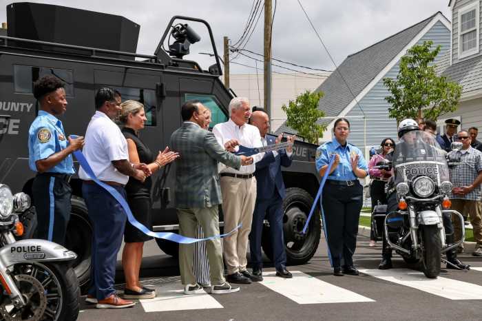 Fiscal general de EEUU, Pam Bondi, inaugura la nueva Villa de Entrenamiento Policial en Nassau
