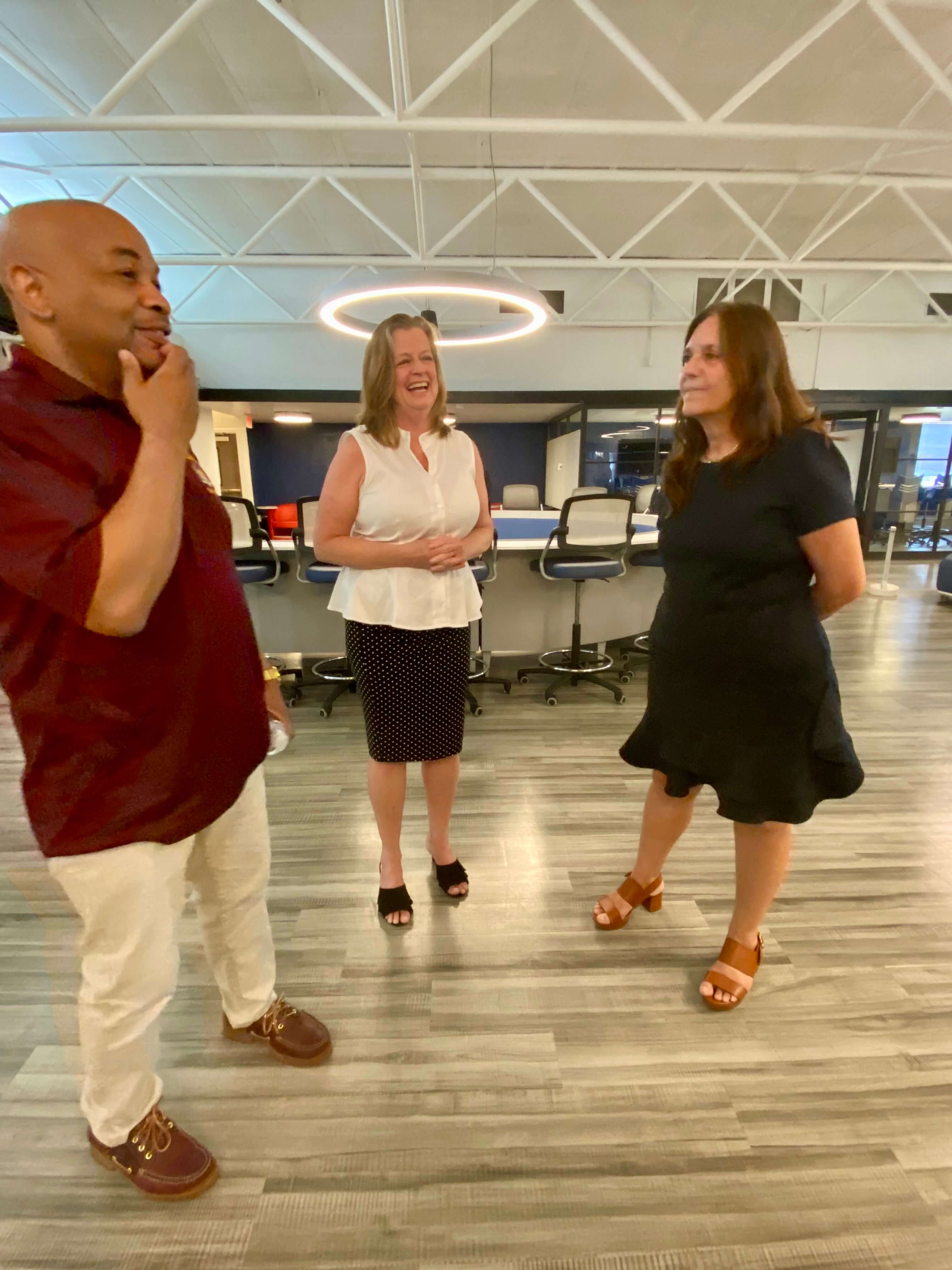 Presidente de la Asamblea, Carl Heastie, visita el condado de Nassau con la Asambleísta Judy Griffin