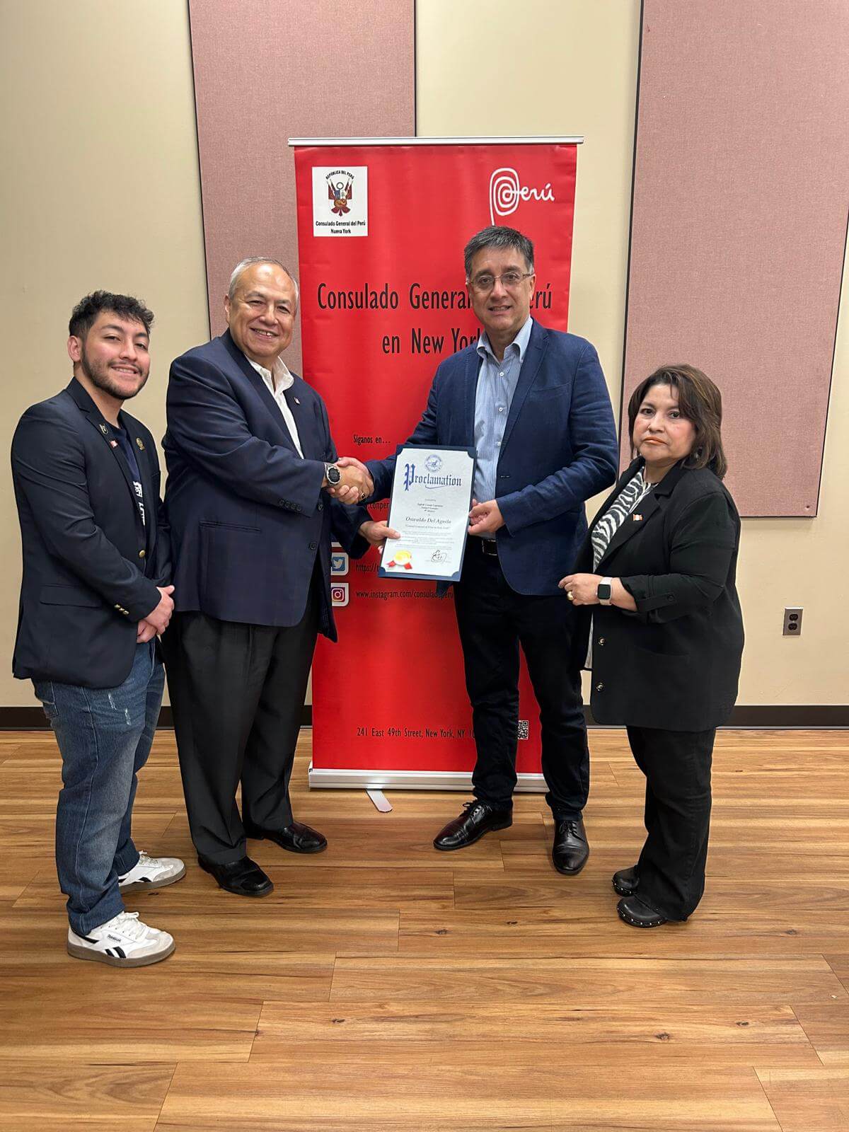 Cumplen importante Consulado Móvil de Perú en Brentwood, Long Island