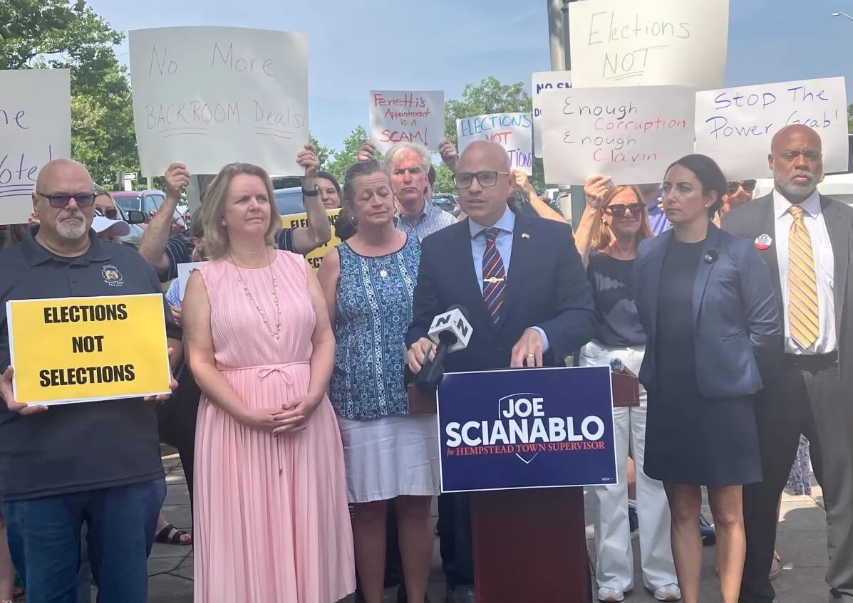 Demócratas alertan sobre posible nombramiento de candidato republicano para supervisor de Hempstead