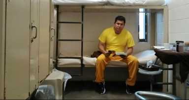 Periodista salvadoreño detenido afirma que ICE le dijo que no le quiere soltar