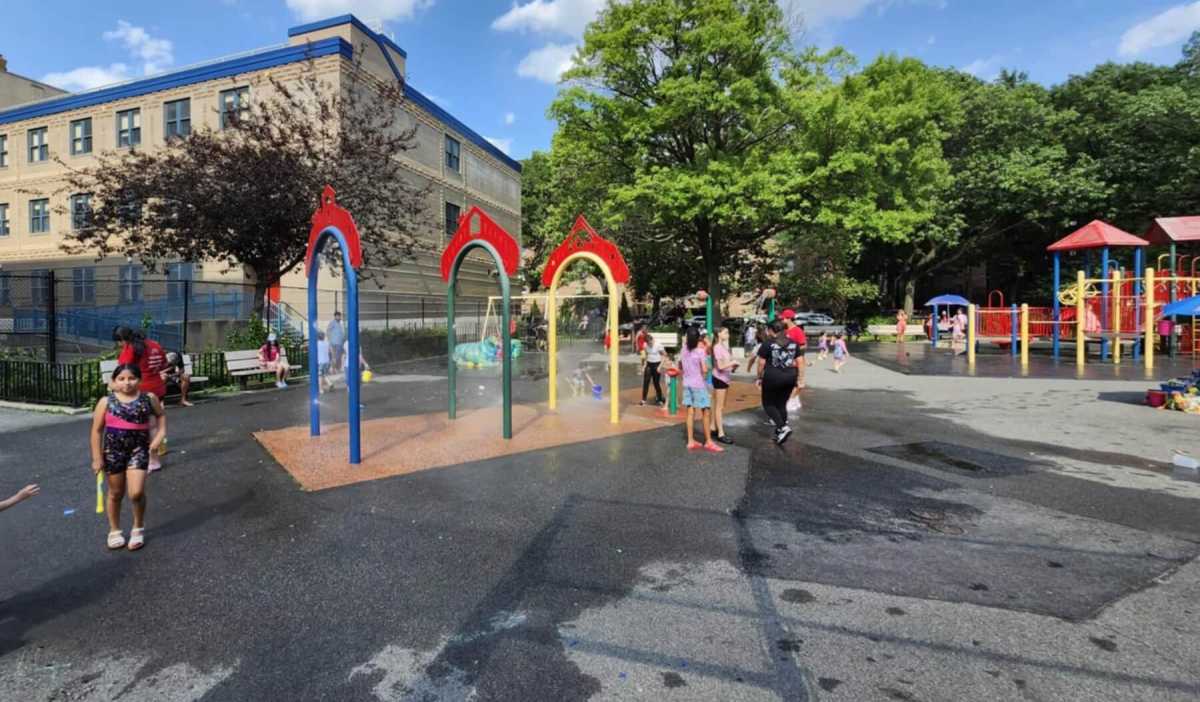 Instan a protegerse de las altas temperaturas y prevenir enfermedades causadas por el calor