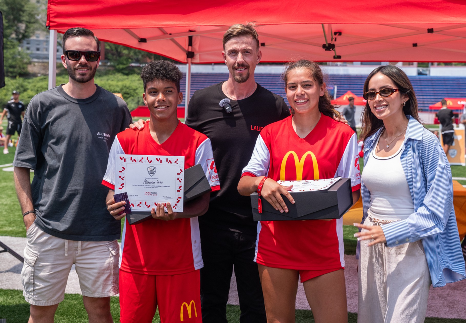 Guti entrena a talento local en el campamento de McDonald’s x LALIGA que enviará a dos jóvenes a España