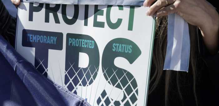 Juez federal de NY impide que la Administración Trump ponga fin al TPS de haitianos