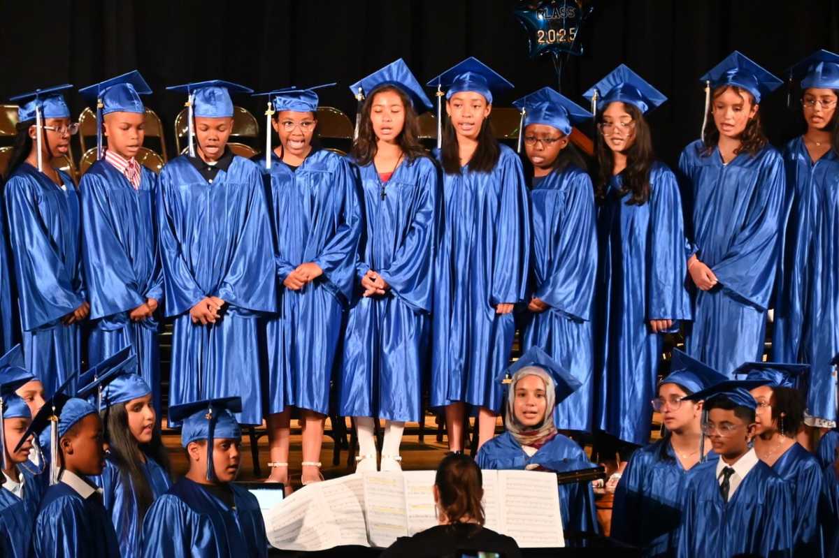 Graduados de 6to Grado de Valley Stream promovidos a la Secundaria