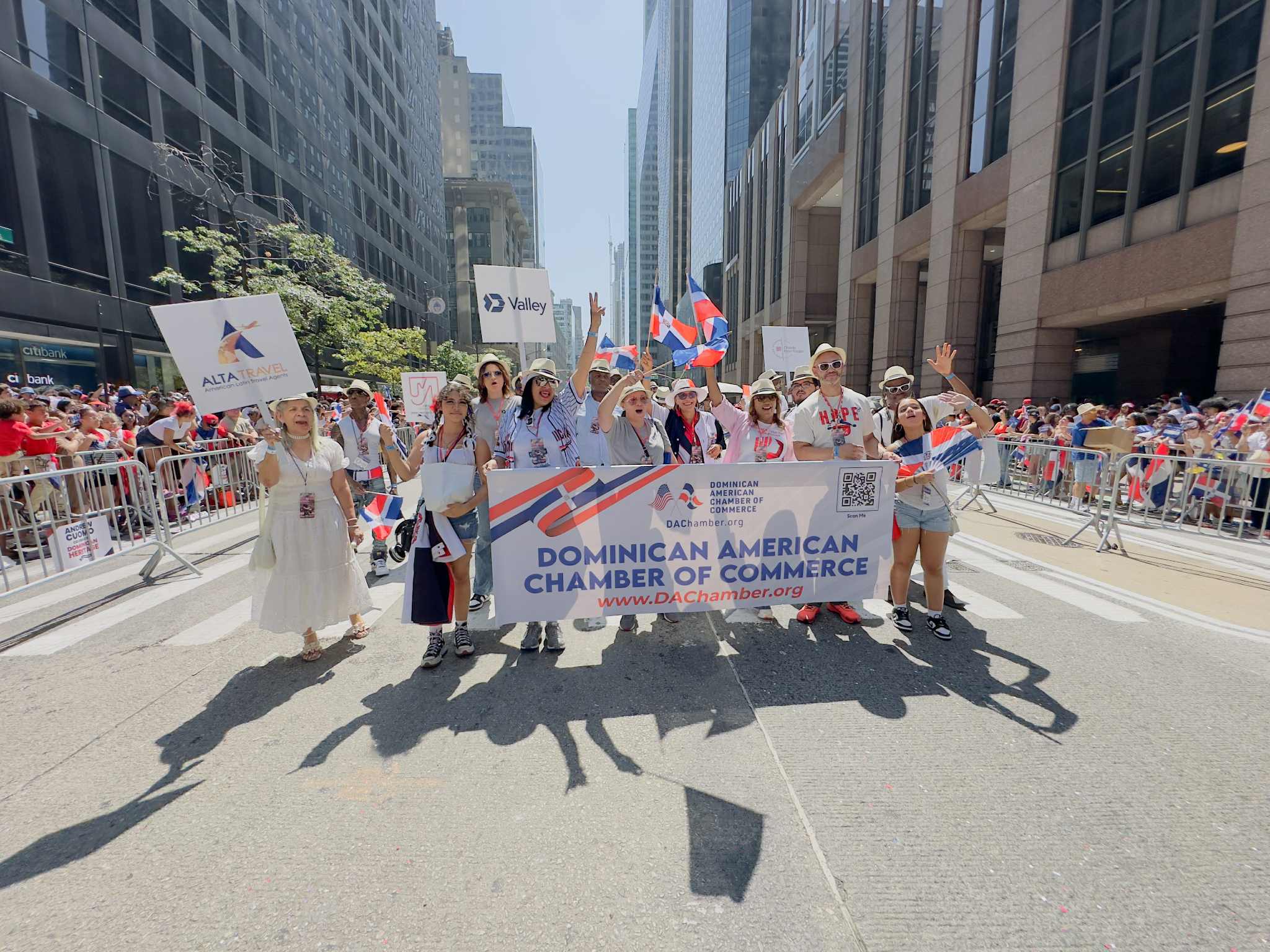 Celebran con orgullo la 43va. edición de la Parada Nacional Dominicana en NY