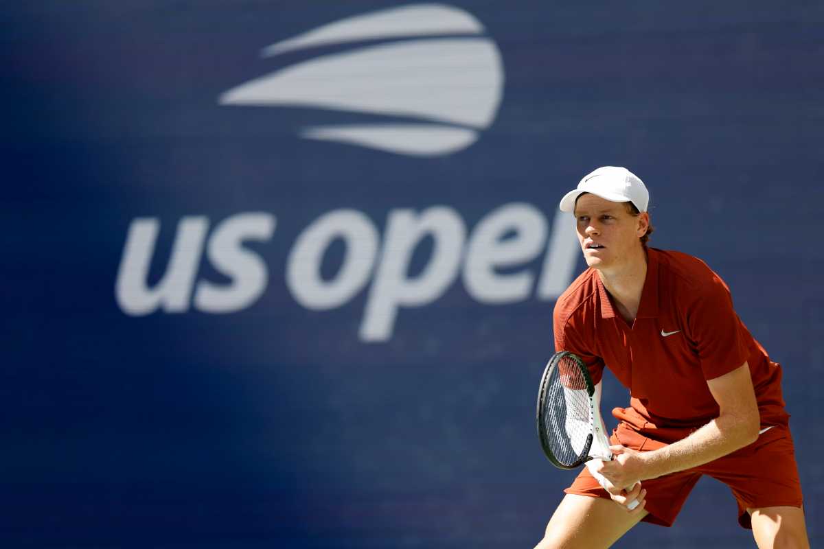 El número 1 del mundo Jannik Sinner arrolla a Vit Kopriva en inicio del US Open