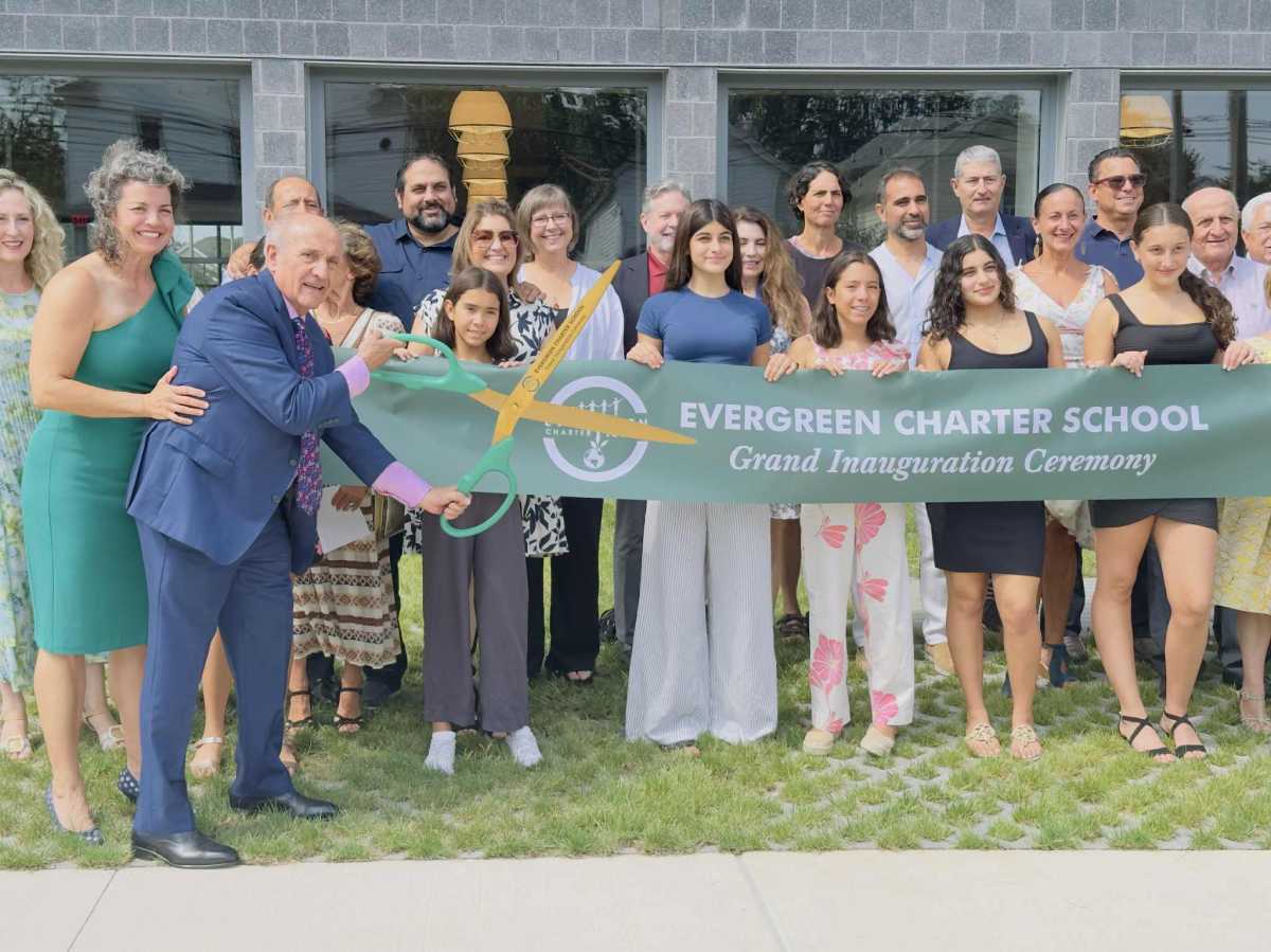 Escuela Secundaria Evergreen Charter School, un sueño hecho realidad en Hempstead