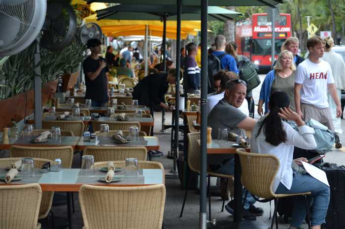 Reclaman al Congreso permisos de trabajo para inmigrantes en el sector de alimentación