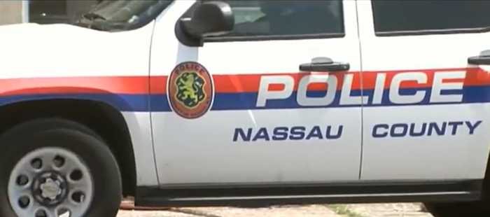 Policía de Nassau arrestado por estafar a un compañero enfermo con $200,000