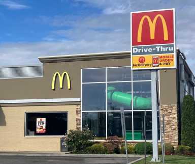 ICE arresta a venezolano, gerente de McDonald's, tras presentarse a un control de inmigración en Bethpage