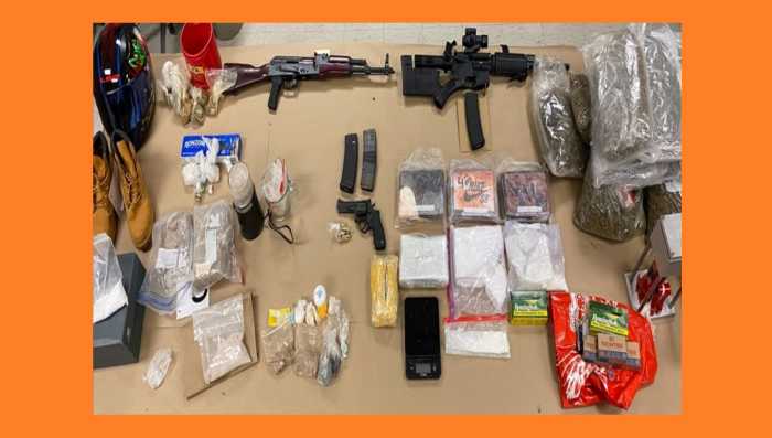 Hombre arrestado en Suffolk por posesión de fentanilo, cocaína, marihuana y varias armas