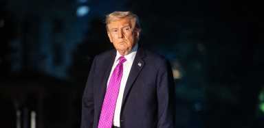 La aprobación de Trump entre los votantes latinos cae al 37 % en una nueva encuesta