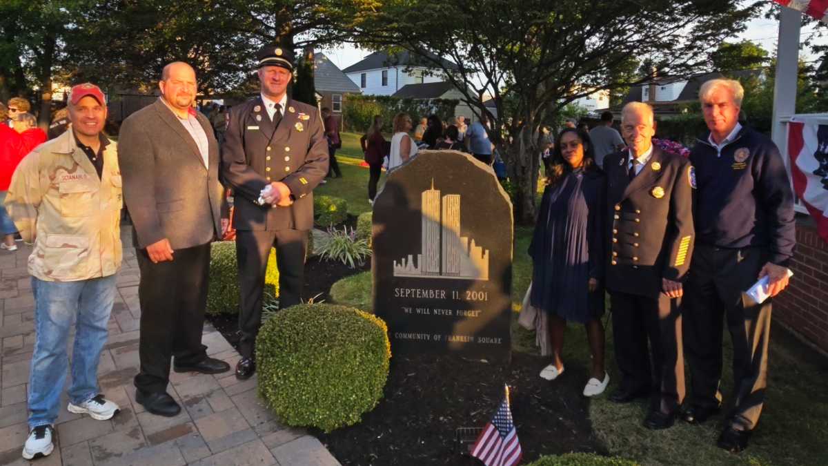 ¡Nunca los olvidaremos! Franklin Square conmemora a los héroes del 9/11