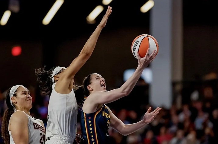Liga de baloncesto WNBA invierte en la 'IA' para combatir odio en redes