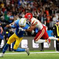 Más de 40 jugadores latinos activan la temporada 2025 de la NFL