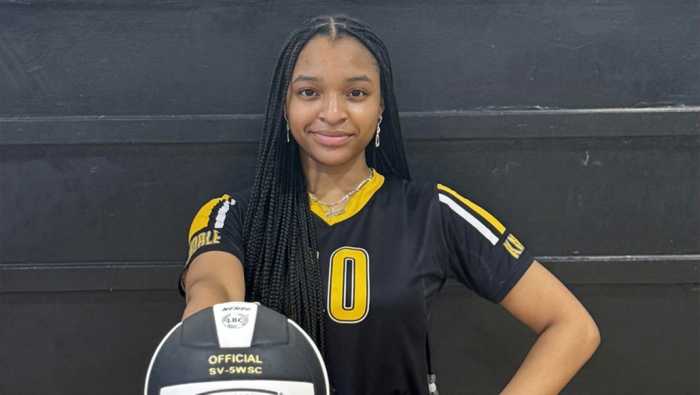 Estudiante de Uniondale nombrada entre las mejores jugadoras de voleibol en Long Island