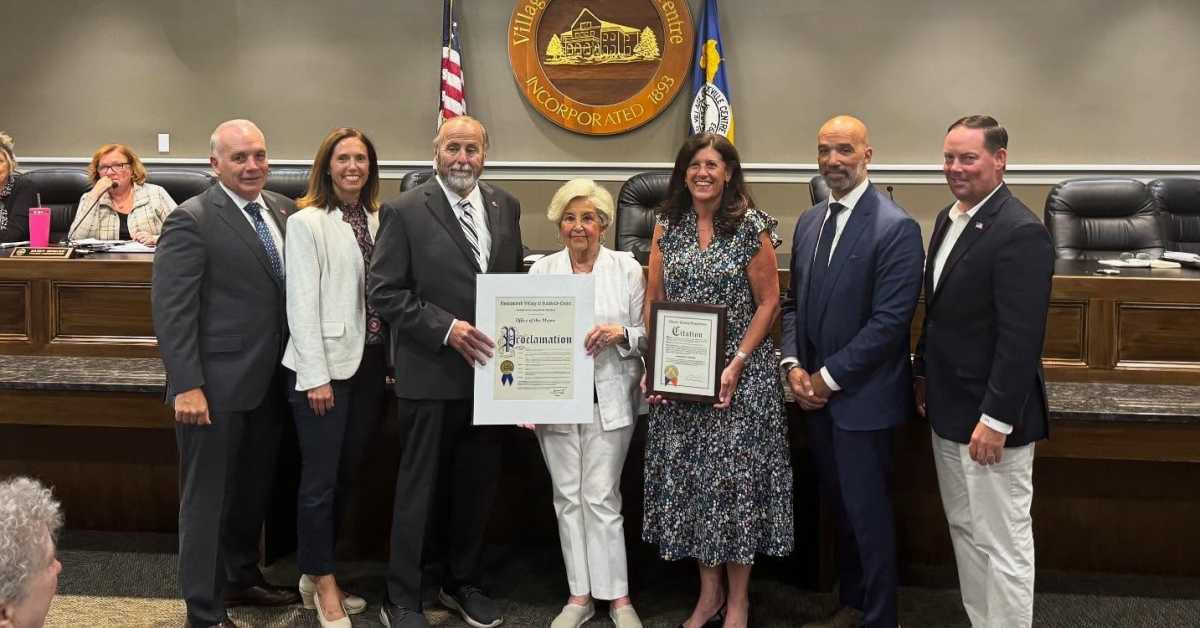 Legislador Davis y la Junta Municipal rinden homenaje a Margarita Grasing